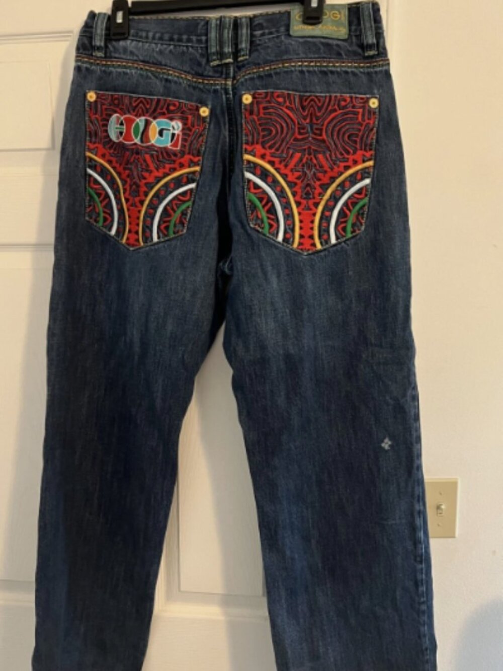 Coogi Vintage Denim With Embroidered Back and Front Pockets Men's Size 34x34